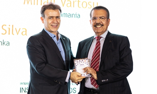 Khamis Al Muqla gets global advertising industry honour Khamis Al Muqla gets global advertising industry honour