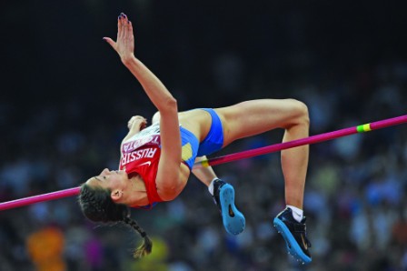 Maria Kuchina wins world high jump gold