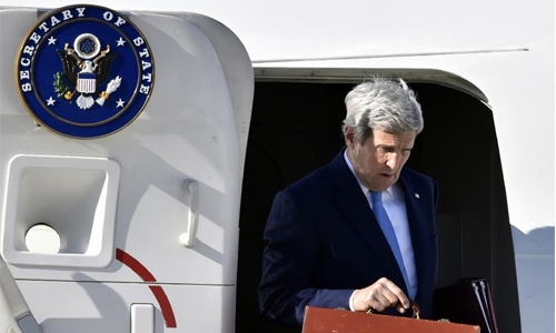 Kerry in Moscow to sound out Putin on Assad rule