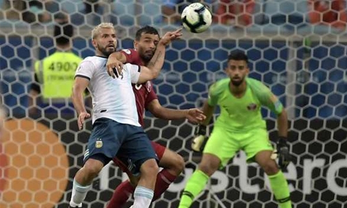 Martinez, Aguero guide Argentina into last eight Martinez, Aguero guide Argentina into last eight