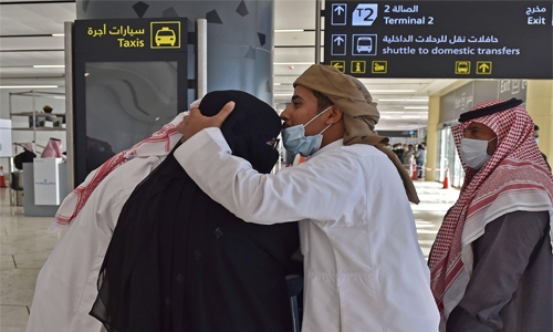 Families reunite as Qatar-Saudi flights resume after rift