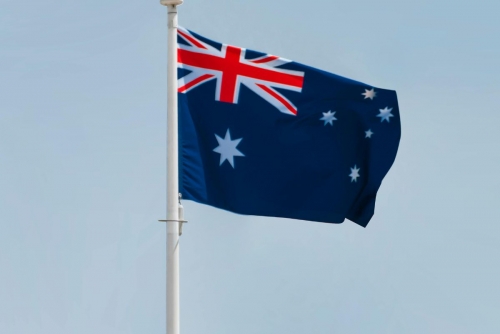 Australia says 13 citizens linked to alleged IS members returning from Syria Australia says 13 citizens linked to alleged IS members returning from Syria