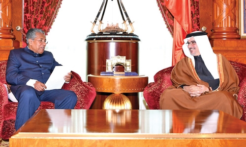 Warm welcome to Kerala Chief Minister Warm welcome to Kerala Chief Minister