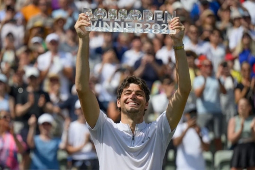 Fritz downs Zverev in Stuttgart to secure first title of year 