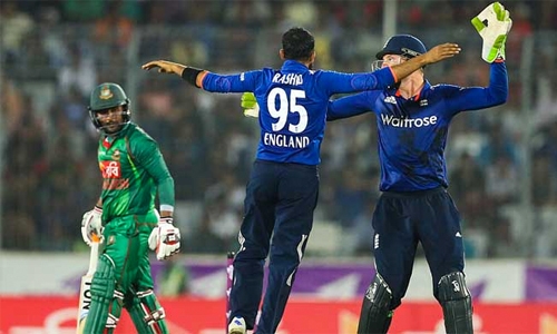 England opt to bowl in third Bangladesh ODI