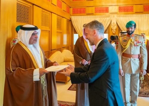 HRH Prince Salman receives credentials of new ambassadors to Bahrain