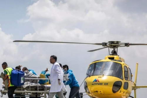 Nepali climber alive after six days missing on Everest