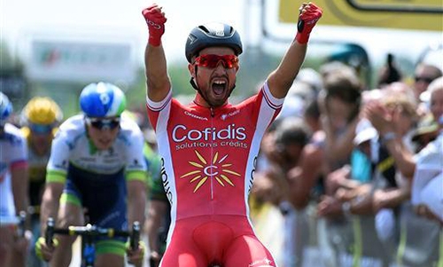 Bouhanni in red with second stage win