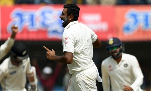 India bowl out NZ for 299, secure 258-run lead