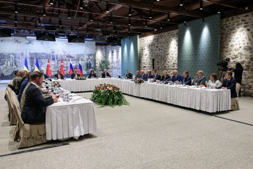 Russia, Ukraine hold brief talks