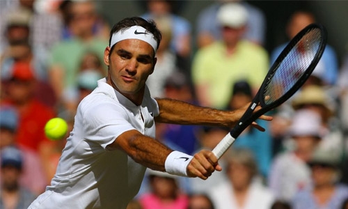Federer on verge of Wimbledon immortality