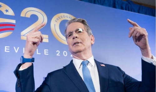 US Vows to Keep Pressure on Iran