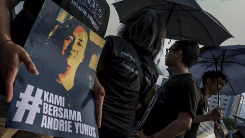 Indonesian Soldiers Face Trial Over Acid Attack on Rights Activist