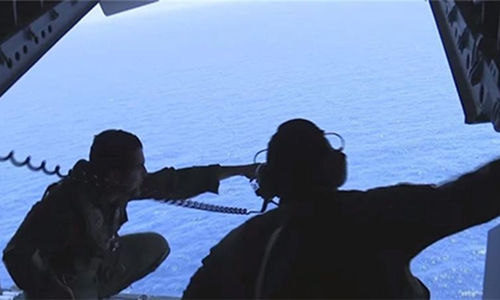 French survey ship joins EgyptAir plane search