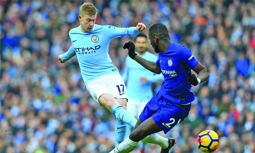 Silva strikes as City triumph