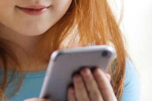 999 Call From 6-Year-Old Leads to Life-Saving Rescue of Mother in Bahrain