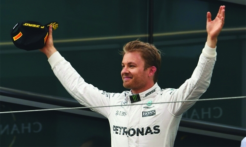 Rosberg romps to hat-trick in China