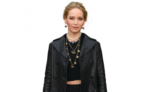 Jennifer Lawrence annoyed by canine co-star in Die My Love Jennifer Lawrence annoyed by canine co-star in Die My Love