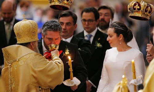 Descendant of tsars becomes first royal to marry in Russia since revolution