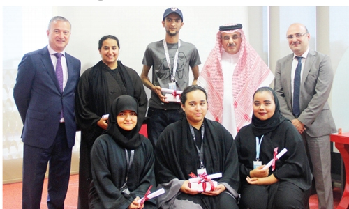 Bahrain Polytechnic holds Critical Reading Challenge