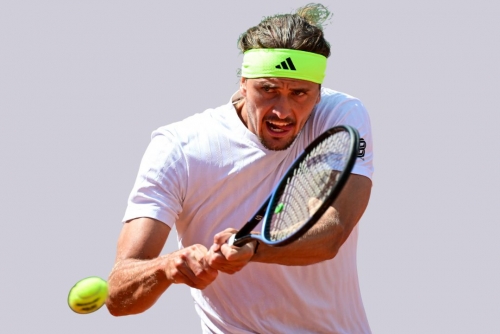 Zverev cruises into Rome last 16, Sabalenka battles past Kenin 