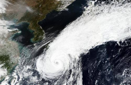 Over 8,000 people to be evacuated in Japan as storm Chan-hom looms Over 8,000 people to be evacuated in Japan as storm Chan-hom looms