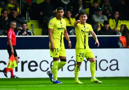 Villarreal down Elche to stay on Atletico’s tail 