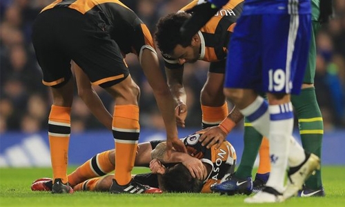 Players rally around skull-fracture victim Mason Players rally around skull-fracture victim Mason