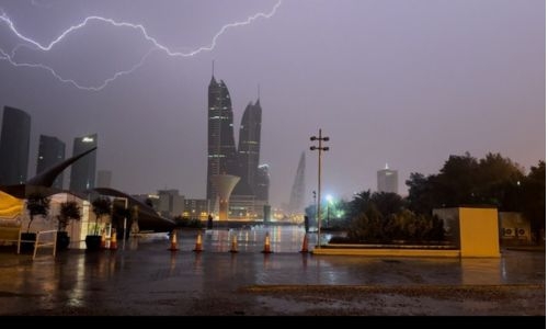 Bahrain experiences thunderstorms, heavy rain hits northern and central regions