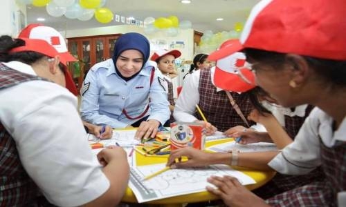 Bahrain police officers’ community service role emphasised