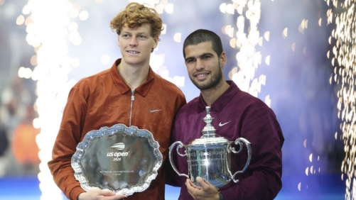 Alcaraz beats Sinner in sold-out South Korea exhibition match