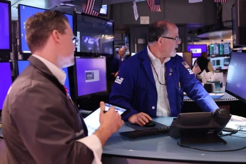 Stocks climb as retail sales data dispels US growth worries Stocks climb as retail sales data dispels US growth worries
