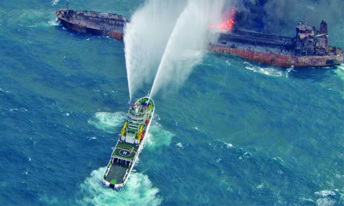 Sunken tanker may be leaking heavy oil Sunken tanker may be leaking heavy oil