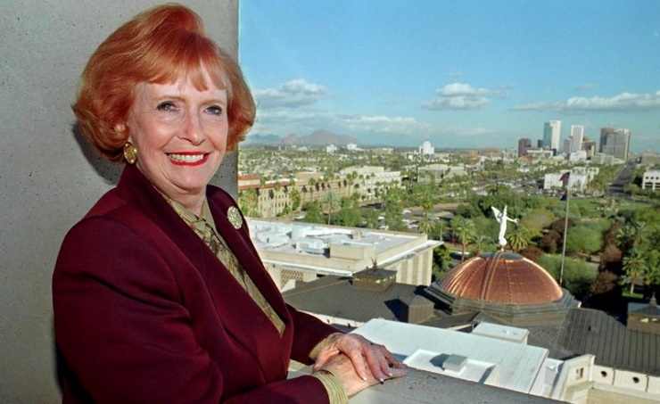Jane Hull, first woman elected Arizona governor, dies at 84 Jane Hull, first woman elected Arizona governor, dies at 84