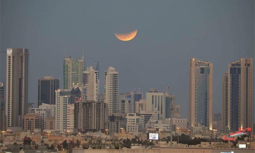 Rare lunar eclipse offers glimpse of ‘super blue blood moon’