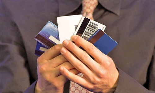 Fake credit cards: Jail terms reduced
