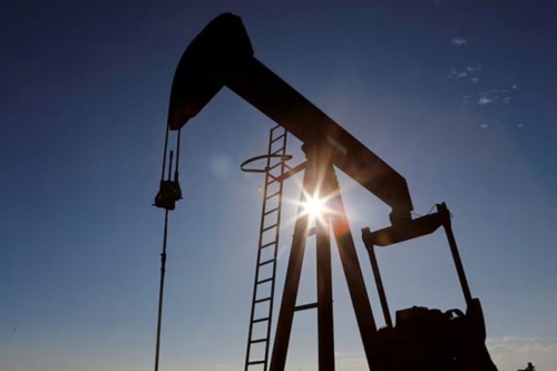 Oil falls, stocks waver as investors eye US-Iran talks