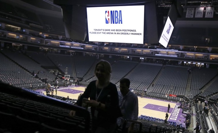 NBA players to receive 25% less in paychecks starting May 15 NBA players to receive 25% less in paychecks starting May 15