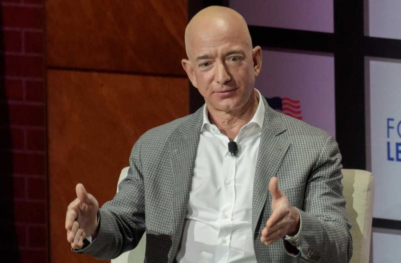 Amazon becomes $1-trillion company