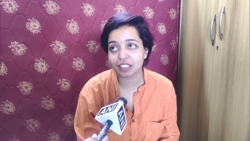 24-year-old plans to marry herself in India's first-ever 'sologamy' 24-year-old plans to marry herself in India's first-ever 'sologamy'