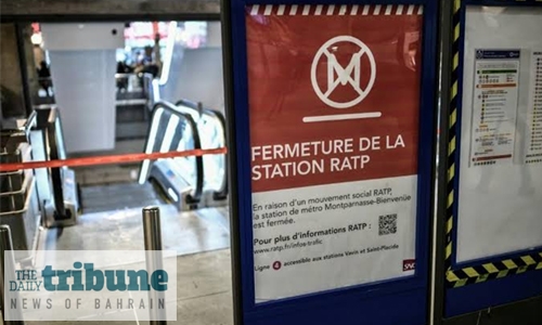 French govt huddles as unions vow to harden strike