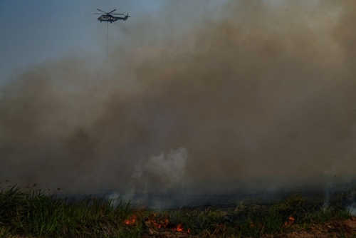 Indonesia Landfill Fire Enters Eighth Day, Triggering Health Fears Indonesia Landfill Fire Enters Eighth Day, Triggering Health Fears