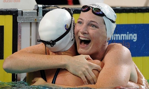 Cate Campbell edges sister Bronte to win 100m freestyle