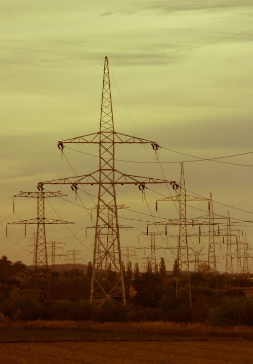 Kuwait Restores Power After Drone Debris Hits Transmission Lines