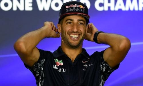 Horner slams 'frustrating' hybrids as Renault split looms