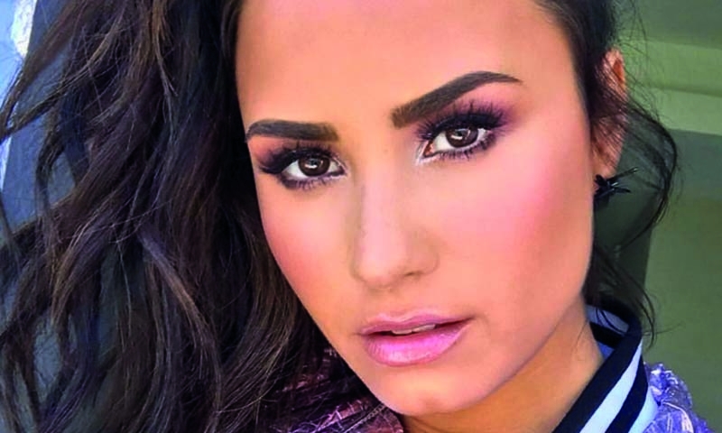 Lovato suffers apparent overdose Lovato suffers apparent overdose