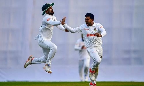 Bangladesh bowlers rattle India