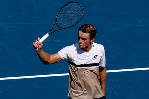 Aussie qualifier stuns Fonseca in Toronto