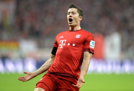 Lewandowski writes Bundesliga history Lewandowski writes Bundesliga history