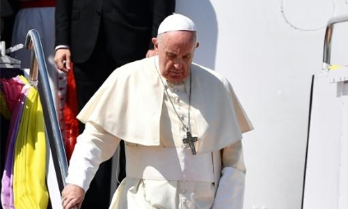 Pope kicks off two-country Asian tour
